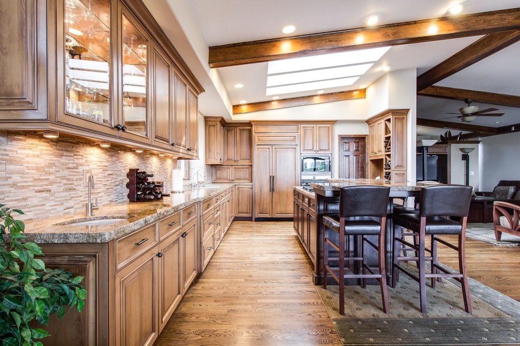 are wood kitchen cabinets coming back in style